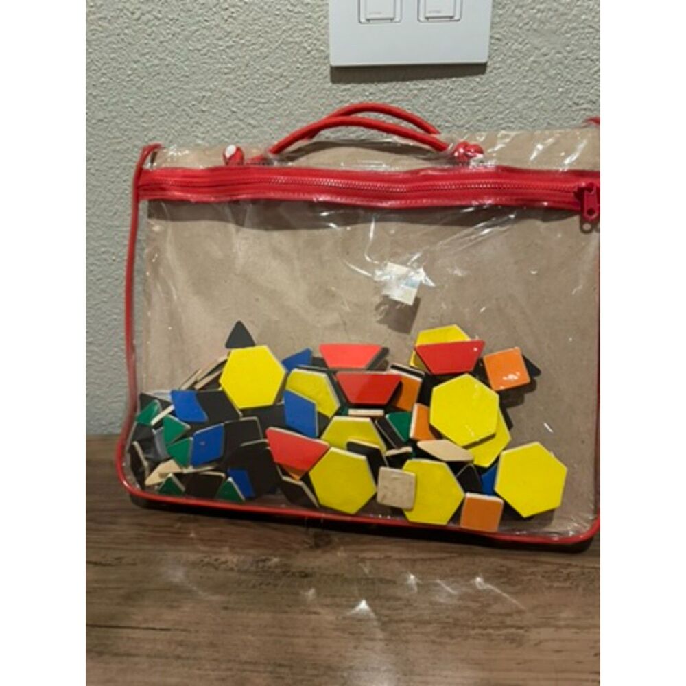 Melissa Doug Magnetic Pattern Block Kit - Picture 8 of 9